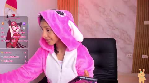 Natalia online show from November 2025 09:37:02 PM