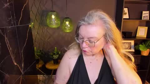 NataliCloud online show from April 2026 01:25:02 PM