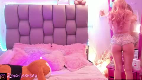       online show from December 2024 12:08:01 AM