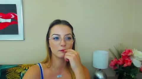 Snapshot of natalie_live chatting on February 2025 01:22:01 PM NatalieSexy online show from February 2025 01:22:01 PM
