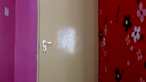 Natalie online show from September 2025 04:57:01 AM