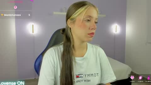 Snapshot of nataly_rodri chatting on June 2026 02:17:01 AM Nataly online show from June 2026 02:17:01 AM