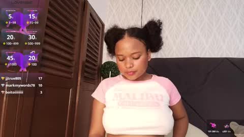 Naty online show from February 2025 10:47:02 PM