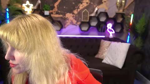 Snapshot of natalychanell chatting on September 2025 02:29:02 PM natalychanell online show from September 2025 02:29:02 PM