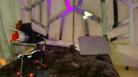 Natalye foster online show from March 2026 06:45:02 PM