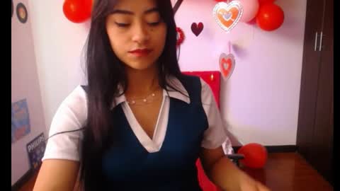 Nataly Escobar online show from February 2025 01:44:01 PM