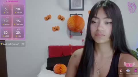 Nataly Escobar online show from October 2025 01:03:02 PM