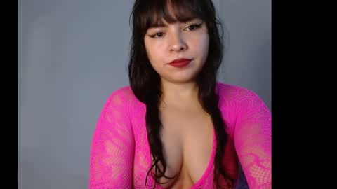 Natasha online show from September 2025 11:10:02 AM