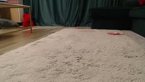 Naty  online show from April 2026 08:40:01 PM