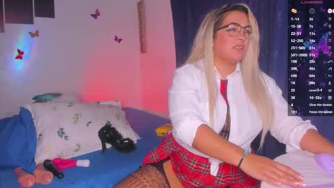 Natty online show from November 2025 10:19:01 PM