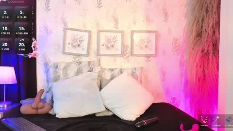 Snapshot of natashablade__ chatting on May 2026 12:00:02 PM Natasha Blade online show from May 2026 12:00:02 PM
