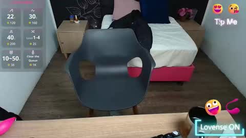 Natasha Mason online show from October 2025 11:45:02 AM