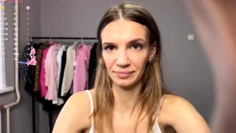 Emily online show from October 2025 06:22:02 AM