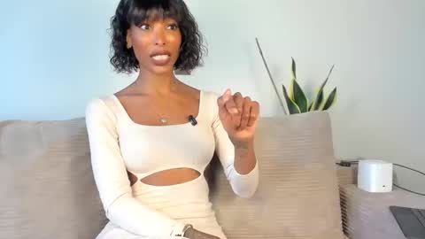 Natassia Dreams online show from February 2026 12:42:02 AM