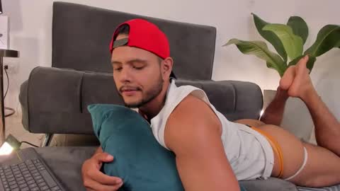 Snapshot of nate_ocean chatting on March 2025 11:58:02 PM Nate Ocean online show from March 2025 11:58:02 PM