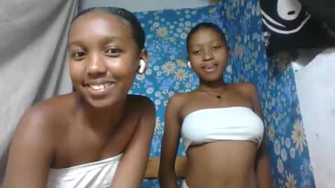 nathalia069 online show from May 2026 02:35:01 PM