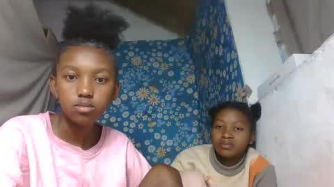 nathalia069 online show from June 2026 03:19:02 AM