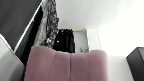     NATHALIA online show from November 2025 04:40:02 PM