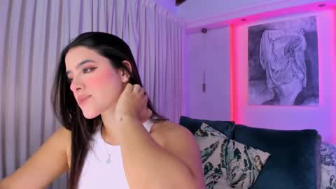 NATHALIE online show from September 2025 11:32:02 AM