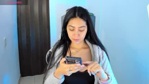 Nathalie online show from December 2025 05:02:01 AM