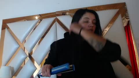 nathaly low online show from April 2026 12:44:02 PM