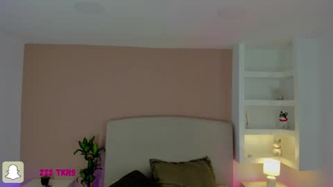 NATHALY  online show from April 2026 10:53:02 AM