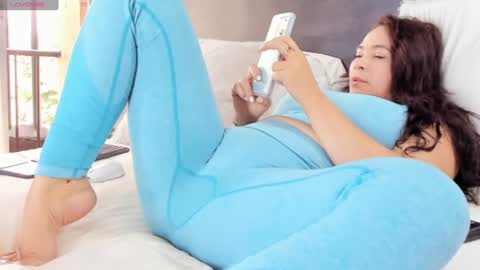 nathalyrae41 online show from December 2024 05:51:02 PM