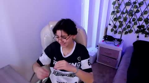 Snapshot of nathalyy_ds chatting on October 2025 08:05:02 PM nathalyy_ds online show from October 2025 08:05:02 PM