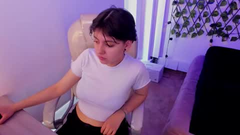 Snapshot of nathalyy_ds chatting on October 2025 07:35:02 PM nathalyy_ds online show from October 2025 07:35:02 PM
