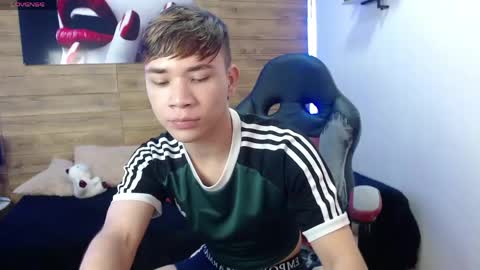 nathanclay online show from April 2026 04:19:01 AM