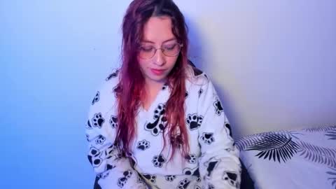 Natalia online show from November 2025 05:48:01 PM
