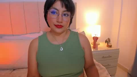 Nathalie online show from June 2026 09:04:01 PM