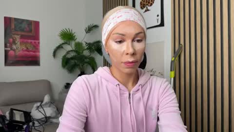 Snapshot of nattywithoutdaddy chatting on October 2025 07:31:02 PM NATTY FIERROS online show from October 2025 07:31:02 PM