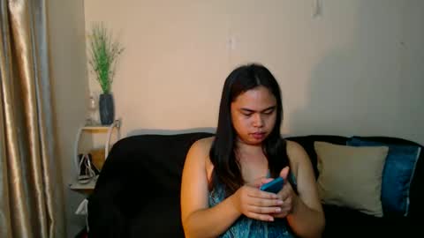 natural_petit69 online show from April 2026 11:56:01 AM