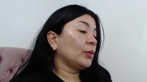 Snapshot of naturally_mature chatting on January 2025 03:29:02 AM Sammy online show from January 2025 03:29:02 AM