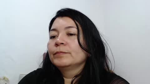 Snapshot of naturally_mature chatting on January 2025 09:46:02 PM Sammy online show from January 2025 09:46:02 PM