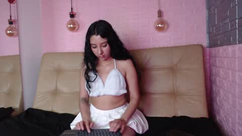 Snapshot of natuxxa chatting on January 2025 01:42:02 AM natuxxa online show from January 2025 01:42:02 AM