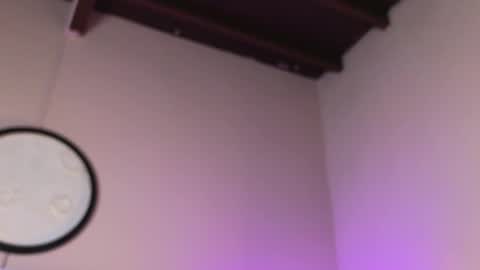 Naty Saenz online show from December 2024 12:49:02 PM