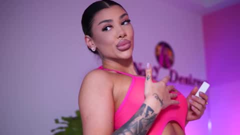 Naty online show from March 2025 11:36:02 AM