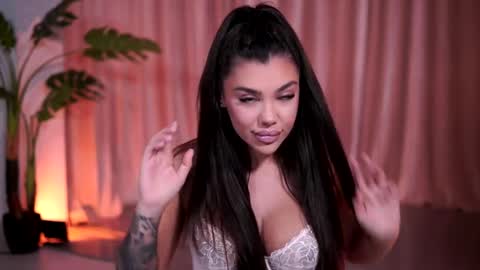 Naty online show from April 2026 07:08:02 PM