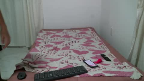      online show from January 2025 03:29:01 AM