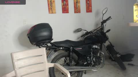 Snapshot of natzumi_mcqueen chatting on December 2024 09:04:02 PM Stella Mcqueen online show from December 2024 09:04:02 PM