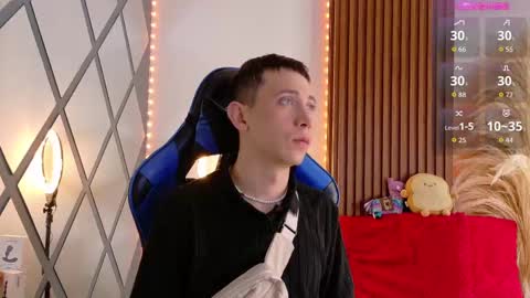 Christopher  Chris online show from September 2025 01:33:02 PM