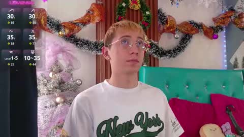 Christopher  Chris online show from November 2025 12:42:02 PM