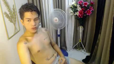 naughty_angelo online show from April 2026 05:39:02 PM