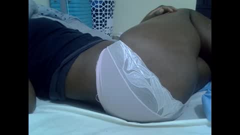 Snapshot of naughty_baddie5 chatting on November 2025 01:33:02 PM candy online show from November 2025 01:33:02 PM