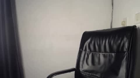 Zoey online show from November 2025 07:12:01 PM