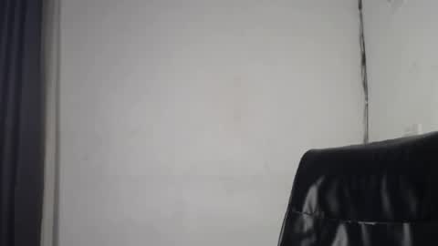 Zoey online show from November 2025 11:31:01 PM