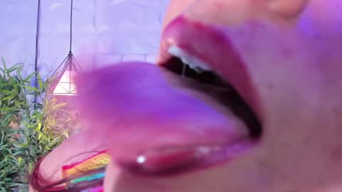 Flor online show from December 2024 02:58:02 AM