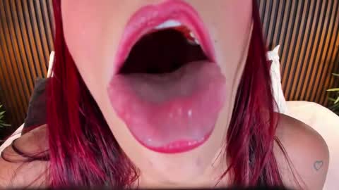 Flor online show from March 2025 10:55:02 PM